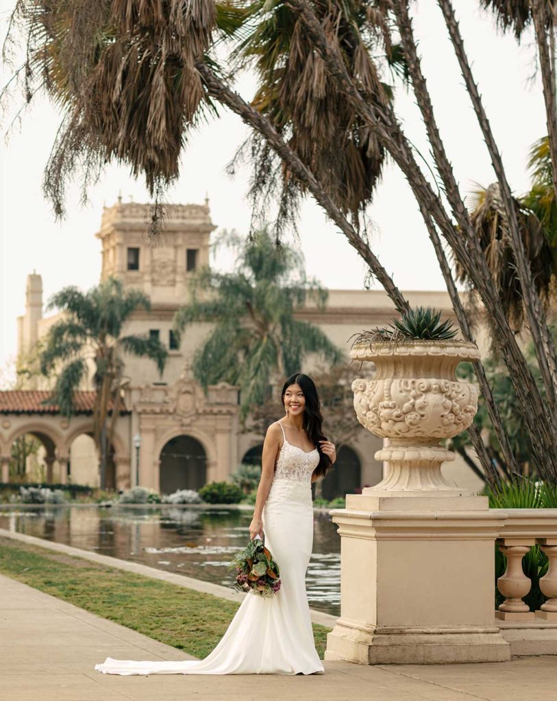 7531-Stella York-Essense of Australia-Pure Bridal-Lacy-Sexy-Modern-wedding dress stores edmonton-Wedding gown-Crepe-Column silhouette
