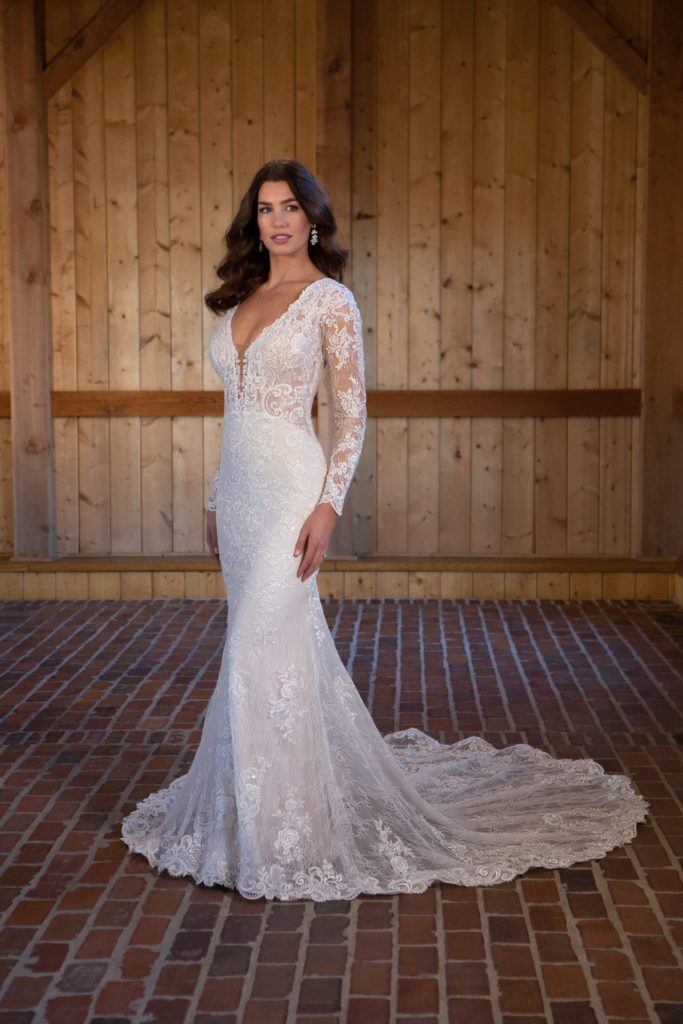 D3363-Essense of Australia-Pure Bridal, Edmonton wedding dress, Edmonton bridal shop, lace wedding dress, lace sleeves