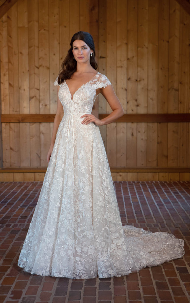 D3487-Essense of Australia-Pure Bridal-Lacy-Sexy-Modern-Edmonton-Bridal Shop-Wedding-Gown-A-line-Cap Sleeves-Keyhole