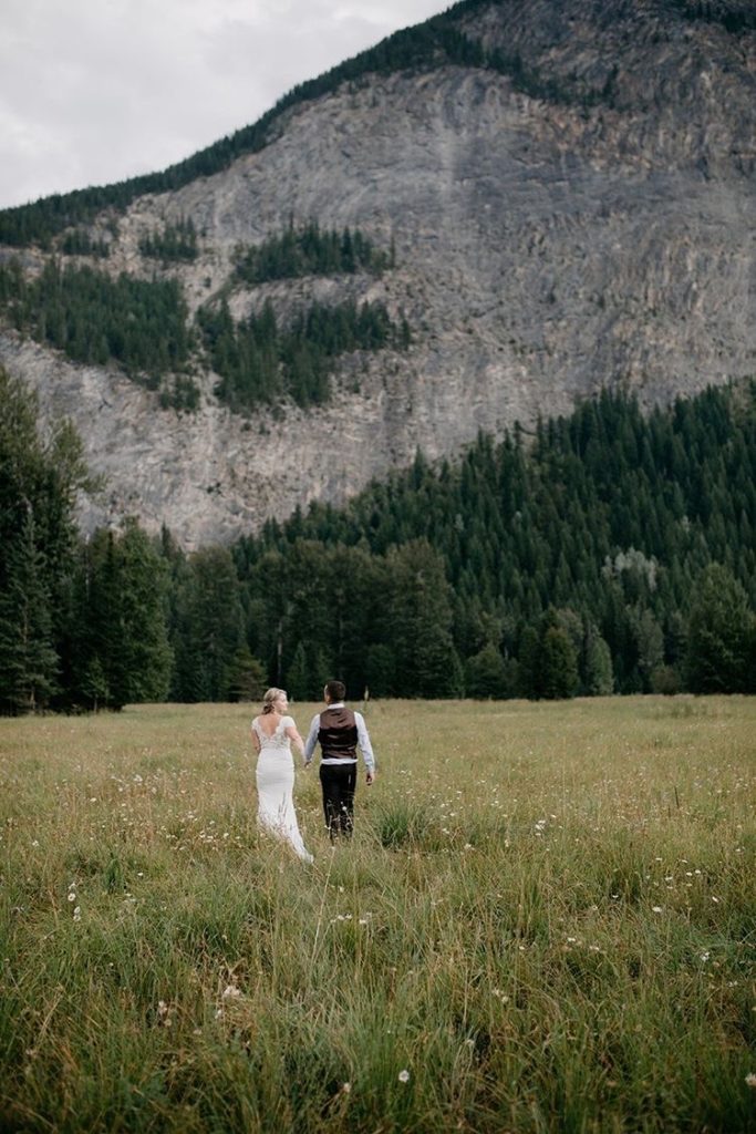 Kyla-L'amour-PureBridal, cap sleeves, plunge, deep neckline, lace, crepe skirt, simple, calla blanche, illusion neckline, edmonton bridal shop, pure bridal