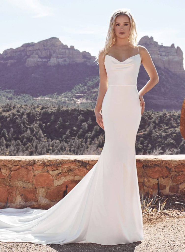 Gwen LP2018 La Perle Pure Bridal.b