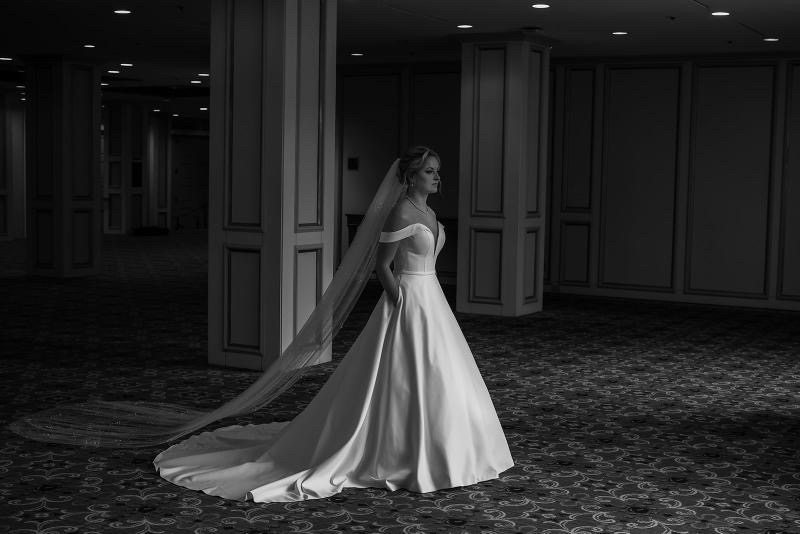 D2761 Essense of Australia Pure Bridal.a